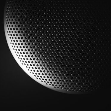 リリックスピーカー 歌詞がボードに浮かび上がる技術